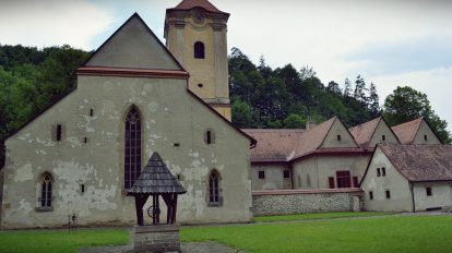 czerwony klasztor