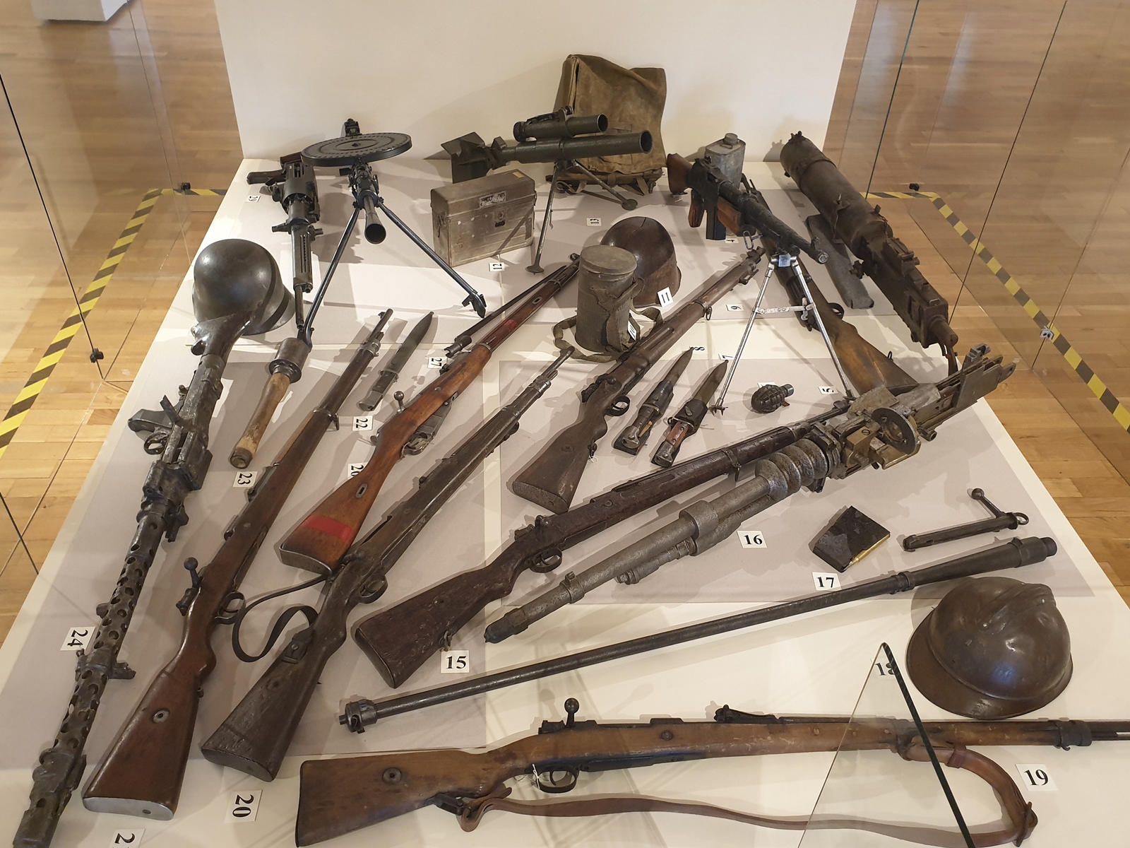 muzeum fortyfikacji i broni arsenał