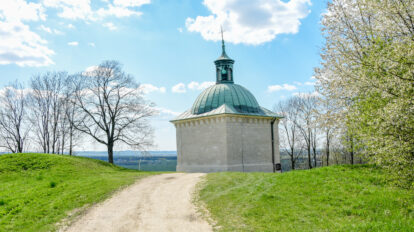 Kaplica świętej Anny w Pińczowie to jedno z ciekawszych miejsc w Świętokrzyskiem.