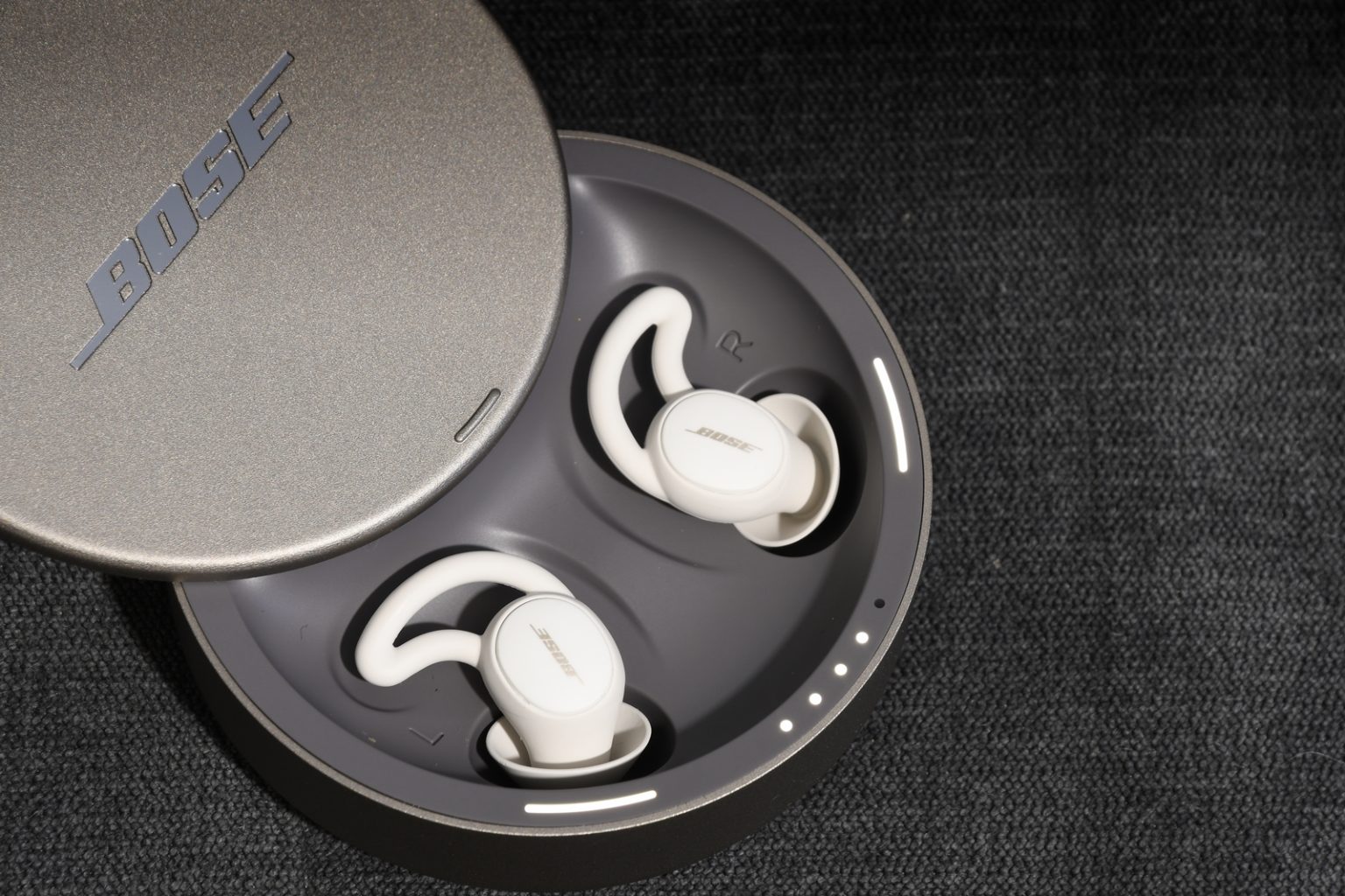 Bose Sleepbuds 2 test słuchawek do... zasypiania! Skomplikowane
