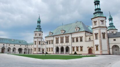 Pałac Biskupów Krakowskich w Świętokrzyskim, jest atrakcją do oglądania za darmo w każdy wtorek.